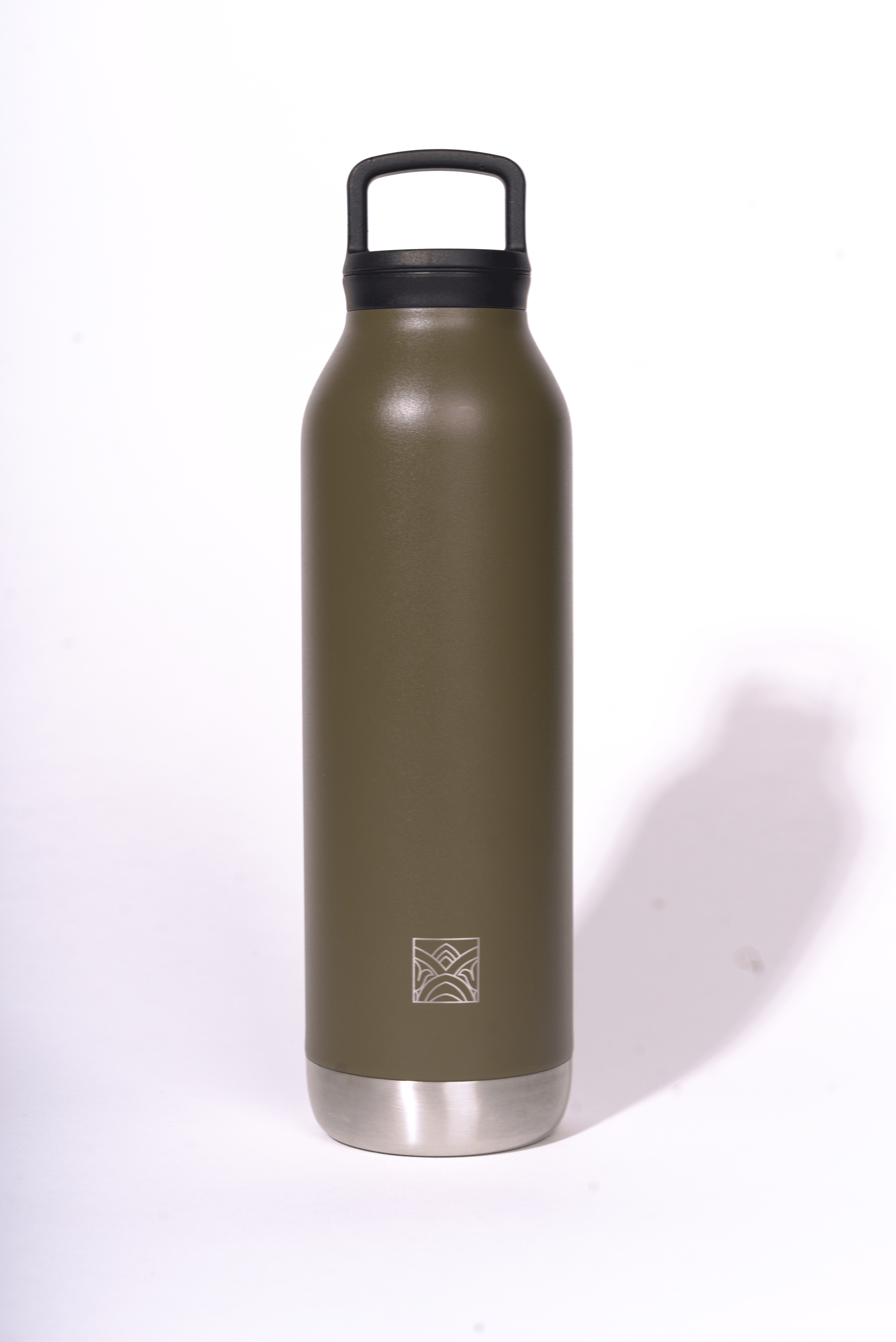 Photo de gourde isotherme sur fond blanc